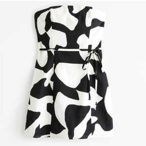 Abercrombie Black and White Abstract Strapless Dress Skort